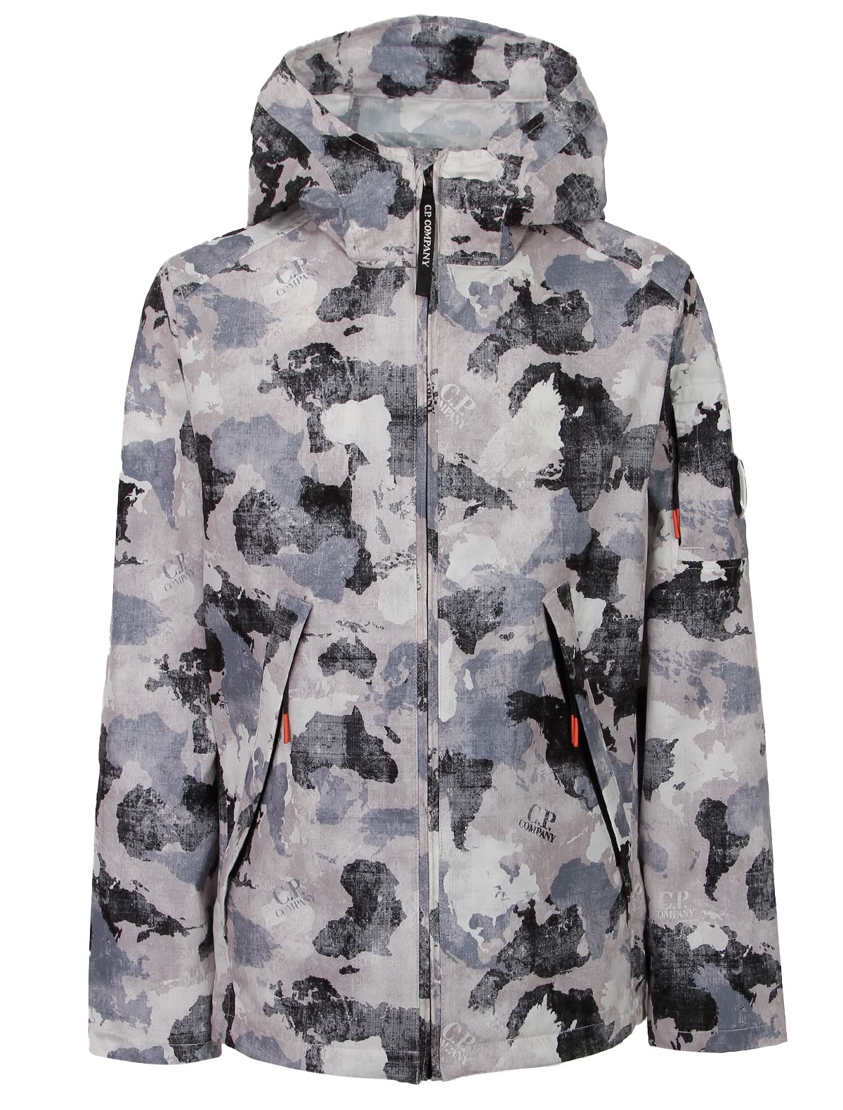 Ветровка в камуфляжном стиле