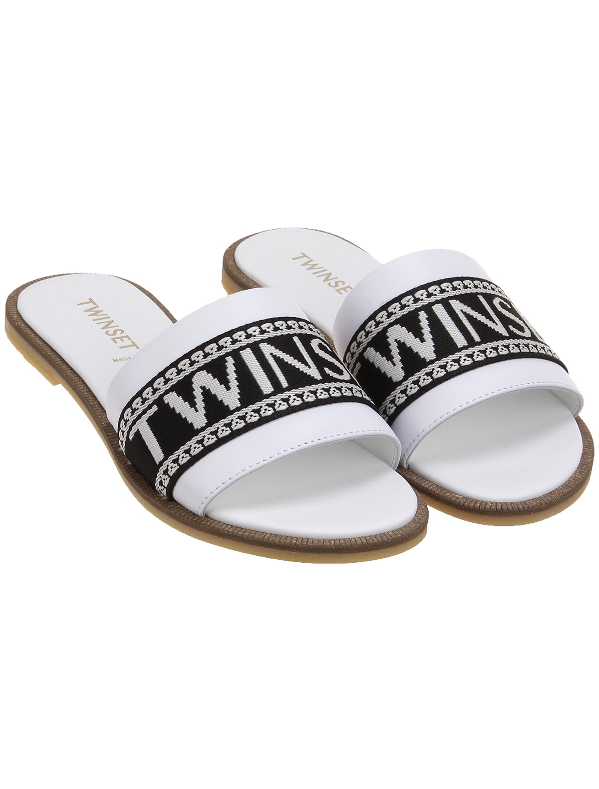 Шлепанцы с логотипом