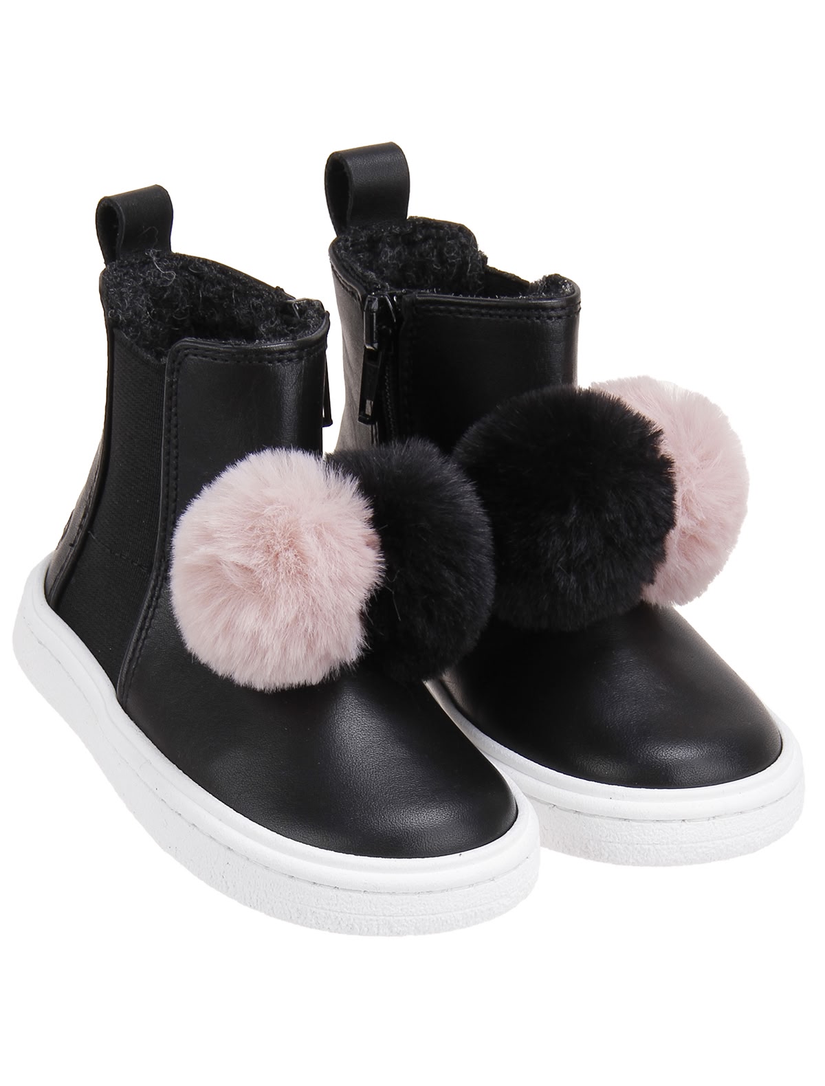 Челси с помпонами