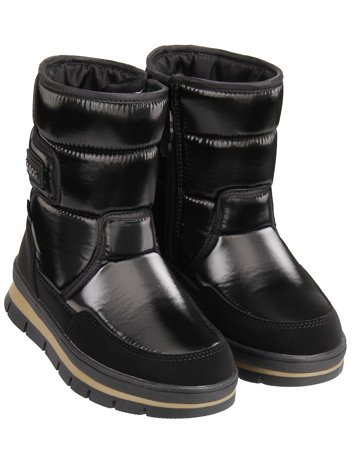 Чёрные сапоги с контрастной подошвой