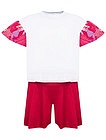 Комплект из футболки с принтом на рукавах и розовых шорт - 3024509270785